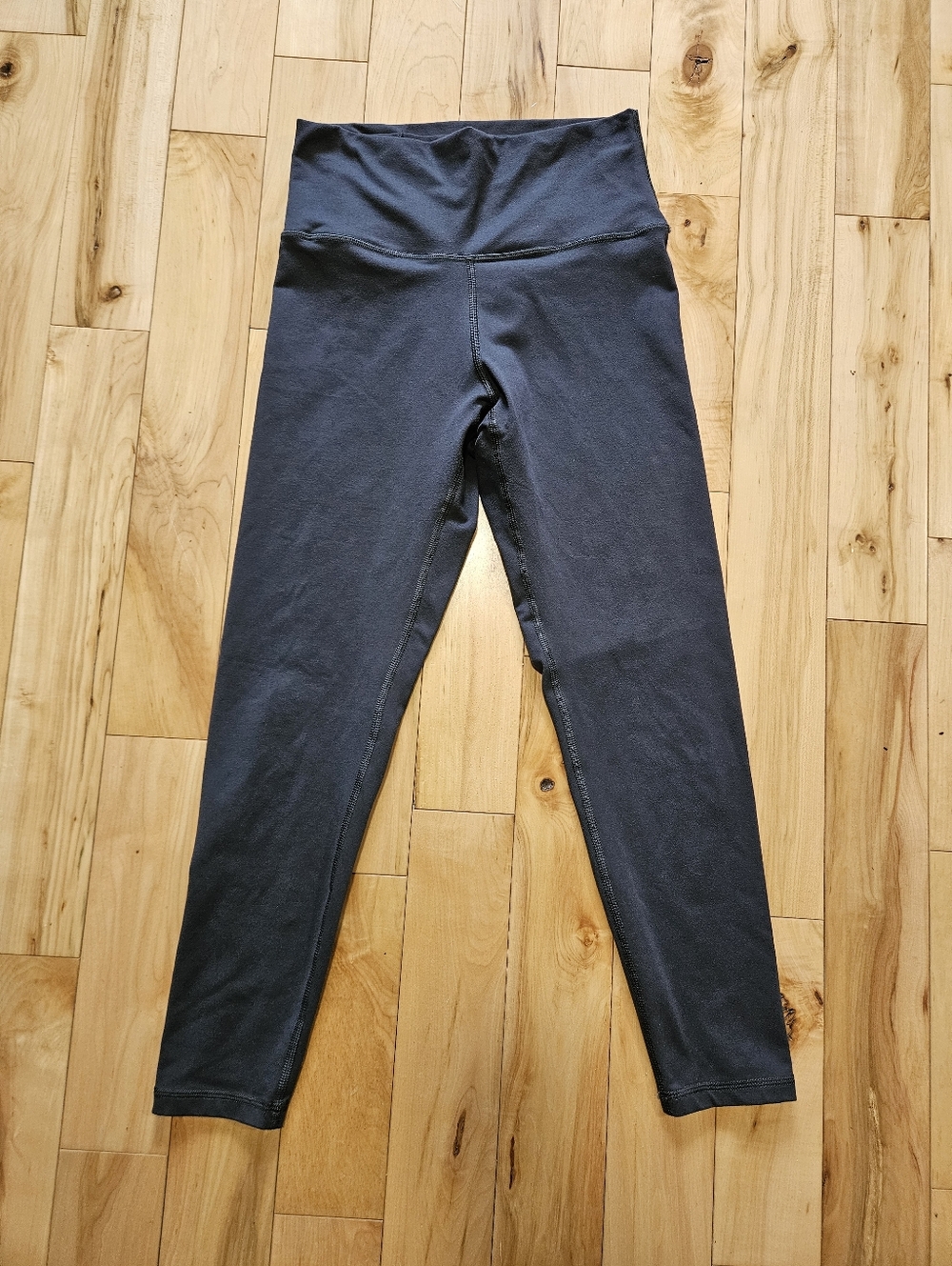Offline By Aerie The Hugger High Waisted Legging Medium Short Smoke Gray